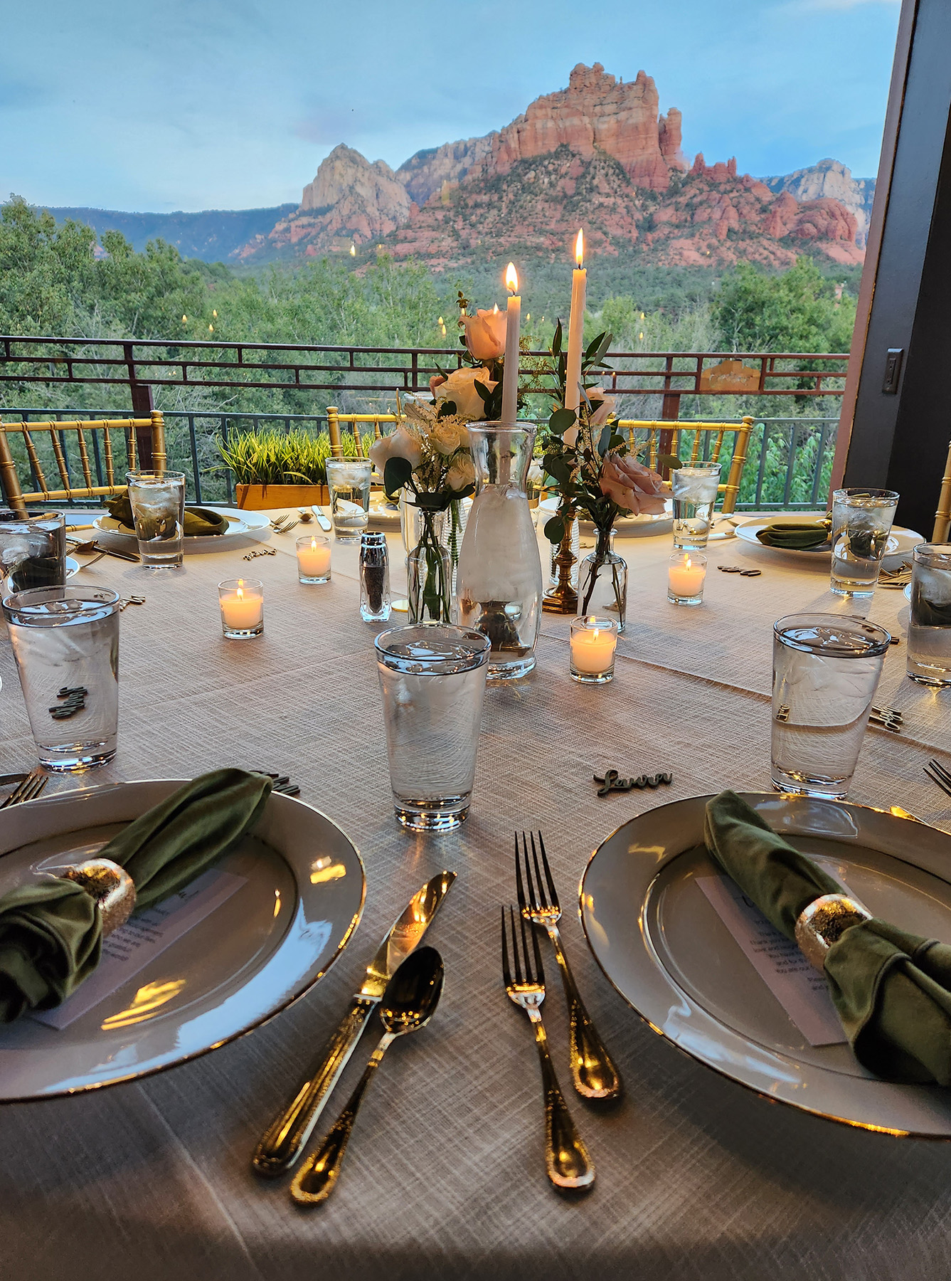 table setting at the view sedona, the view creekside, the view at creekside table setting